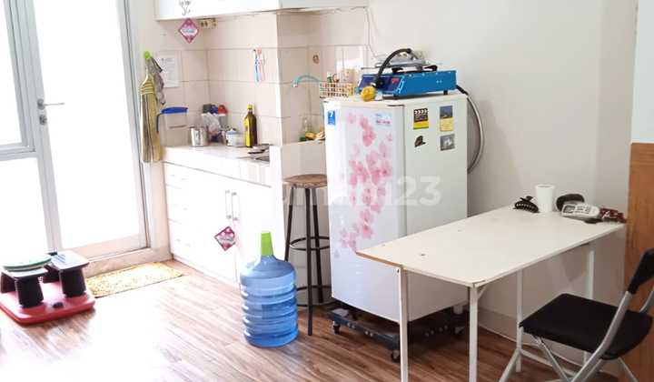 Apartemen Oak Tower View ke Kolam Renang Furnish Jakarta Timur