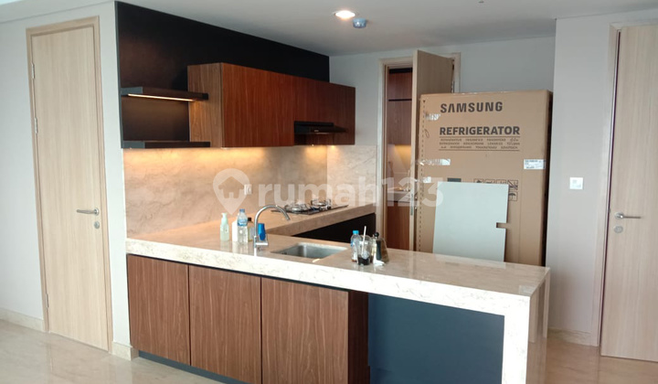 Murah Sekali! Apartemen 3 Bedroom Lantai Sedang di Holland Village Cempaka Putih Jakarta Pusat