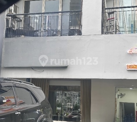 Ruko 2 Lantai Posisi Premium Traffic Tinggi Area Moi Kelapa Gading Jakarta Utara