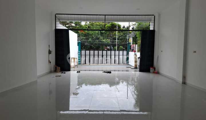 4.5-Storey Strategic Roadside Ruko Ready for Use in Grogol, West Jakarta 2