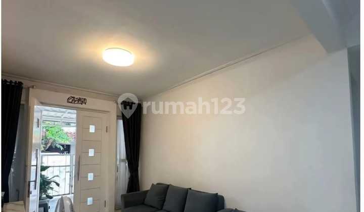 Rumah Modern Minimalis Hadap Utara Dekat Sekolah Bebas Banjir di Pondok Kelapa Jakarta Timur