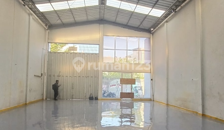 Gudang Baru Rapi Akses Container 20" Siap Pakai di Gudang Satu Maret Kalideres Jakarta Barat Gudang Baru Rapi Akses Container 20" Siap Pakai di Gudang Satu Maret Kalideres Jakarta Barat