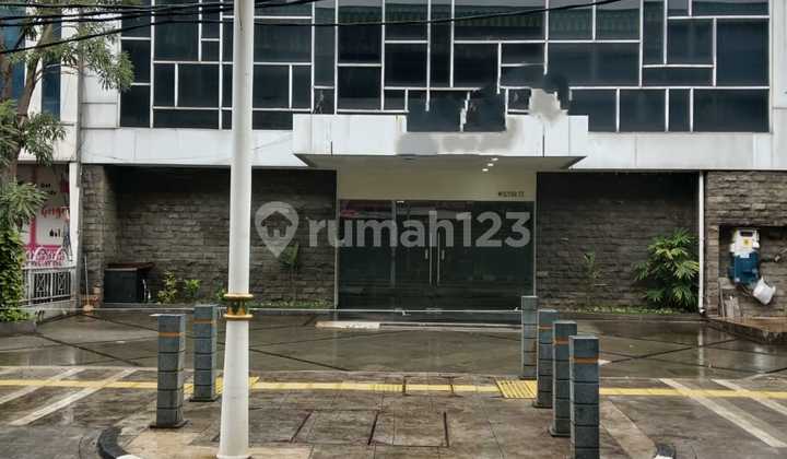 Ruko Lokasi Premium Strategis Cocok untuk Kantor & Resto di Kebayoran Baru Jakarta Selatan Ruko Lokasi Premium Strategis Cocok untuk Kantor & Resto di Kebayoran Baru Jakarta Selatan