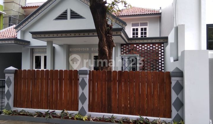 Rumah Bagus Baru Renovasi di Prime Area Cocok untuk Kantor di Gunawarman Kebayoran Baru Jakarta Selatan
