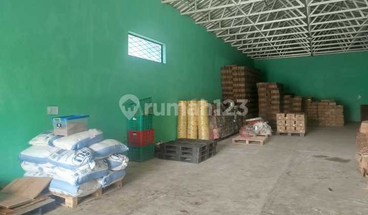 Warehouse/ Former Kitchen Spice Factory by the Roadside near Rangkas & Cikulur Toll Roads, Banten Warehouse/ Former Kitchen Spice Factory by the Roadside near Rangkas & Cikulur Toll Roads, Banten