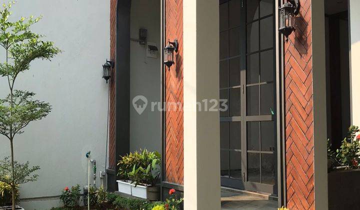 Rumah 2 Lantai Modern Lingkungan Aman Tenang Di Cempaka Putih Jakarta Pusat 2