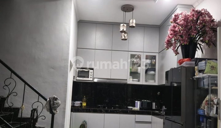 Rumah 3 Lantai Baru Renov Siap Huni Harga Nego di Pademangan Jakarta Utara 2