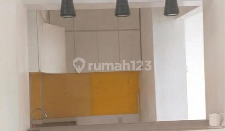 Corner 4-Storey Linked Shop House Facing Main Road, Prime and Busy Location in Sudirman Park, Central Jakarta 2