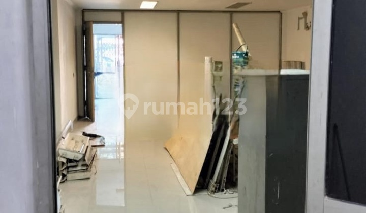 Newly Renovated Shop House Suitable for Office in Kedoya Utara, West Jakarta 1