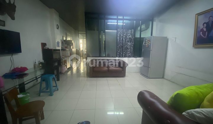 3-Story House / Office in the Strategic City Center of Cideng Area, Central Jakarta 2