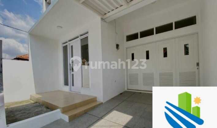 Modern Minimalist Brand New House with Wide Front Road in Tebet, South Jakarta 2