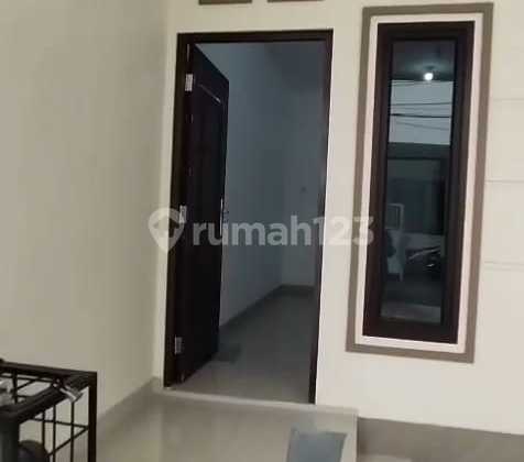 Best Price! Rumah Brand New 3 Lantai Bebas Banjir Siap Huni di Tanjung Duren Jakarta Barat