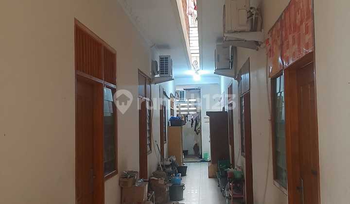 Rumah. Kost Aktif Hadap Timur Bagus Rapi di Tanjung Duren Tomang Jakarta Barat 1