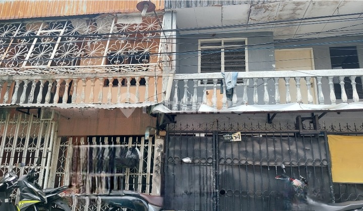 Cheap Old House Pademangan North Jakarta Rp 2.6 B Negotiable 2-Story House SHM Needs Renovation 2