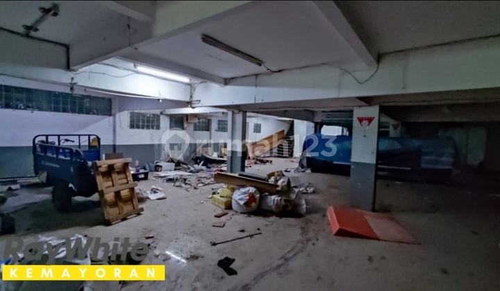 Disewakan Ruko 2 lantai di Kalibaru Senen Jakarta Pusat Rp 250 jt/ th Ruko 749 m SHM Bagus 2