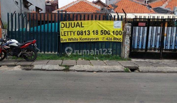 Dijual Rumah tua hitung tanah kramat Pulo Rp 2.595 M  Rumah di Kramat Jakarta Pusat SHM Butuh Renovasi Timur 2