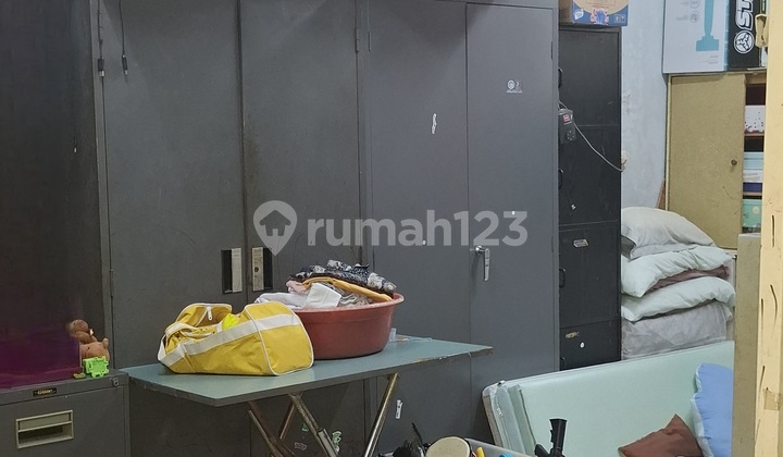 2-Story House in Senen, Central Jakarta Rp 3.9 Billion Negotiable 2