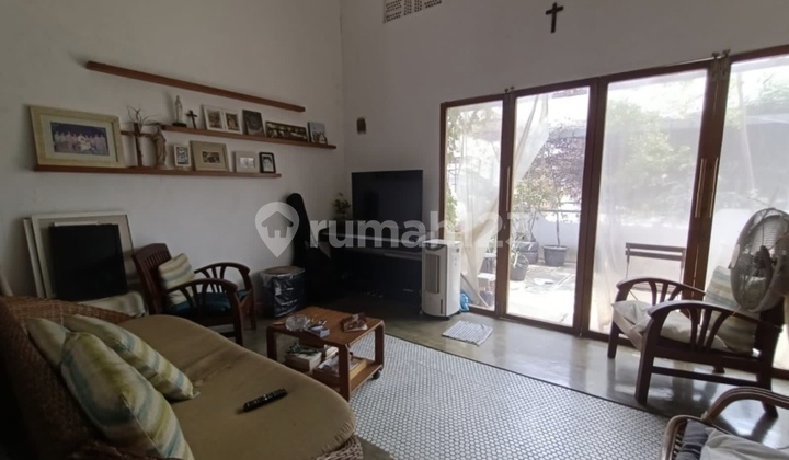 Rumah Siap Huni 2 Lantai Kalibaru Jakarta Pusat Rp 2.8 M Nego 2