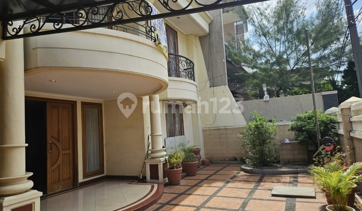 2-Story House in Kelapa Gading, North Jakarta, Good Location, Nice House with SHM in Kelapa Gading 2