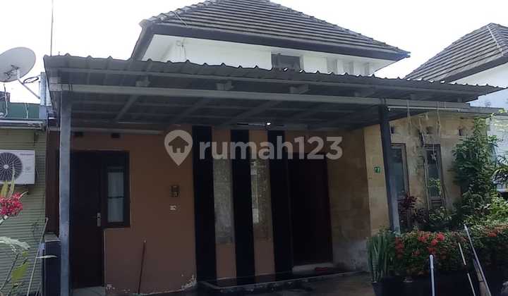 Ready-to-Live House in Jimbaran Near Many Beautiful Beaches in Bali 2