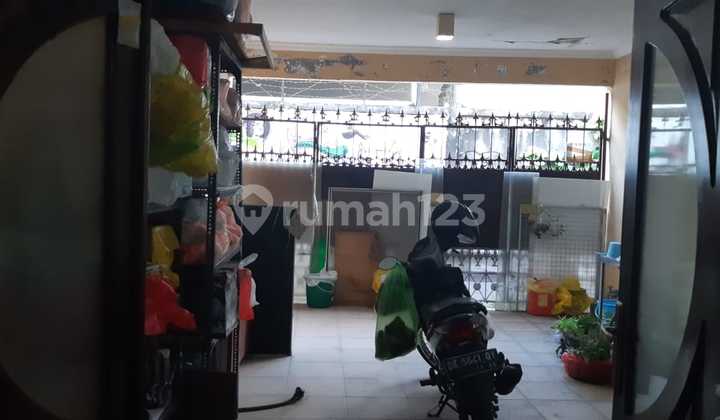 Rumah Di Tengah Kota, Jalan Utama Teukumar 2