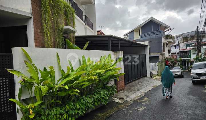 Dijual Rumah di Blok S Kebayoran Baru