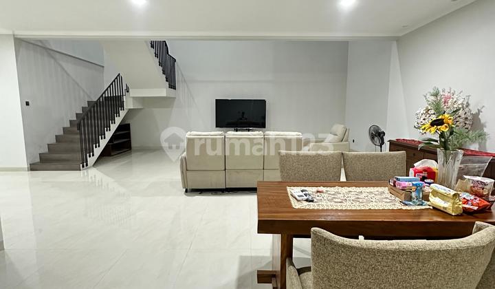Di Jual Rumah Puri Kencana Jakarta Barat Strategis