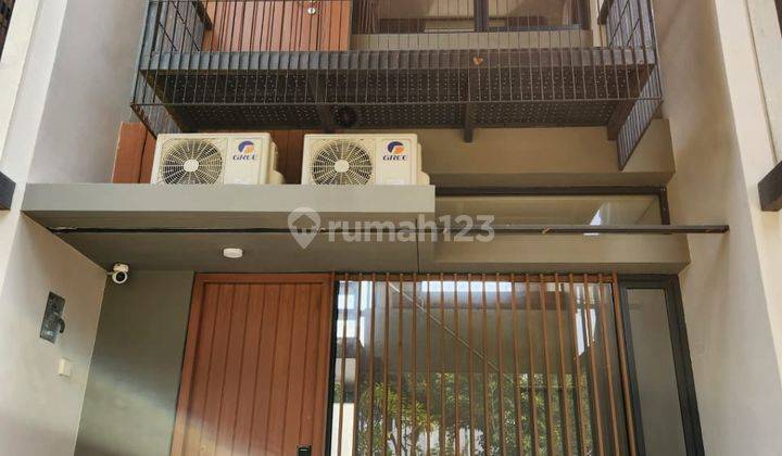 Rumah Baru BSD Furnished Siap Huni Lokasi Strategis 1