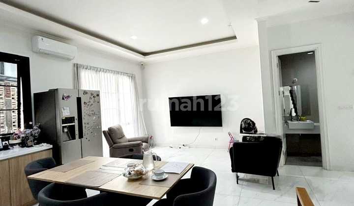 Rumah 3 Lantai Winona Alam Sutera Semi Furnished Siap Huni Rumah 3 Lantai Winona Alam Sutera Semi Furnished Siap Huni