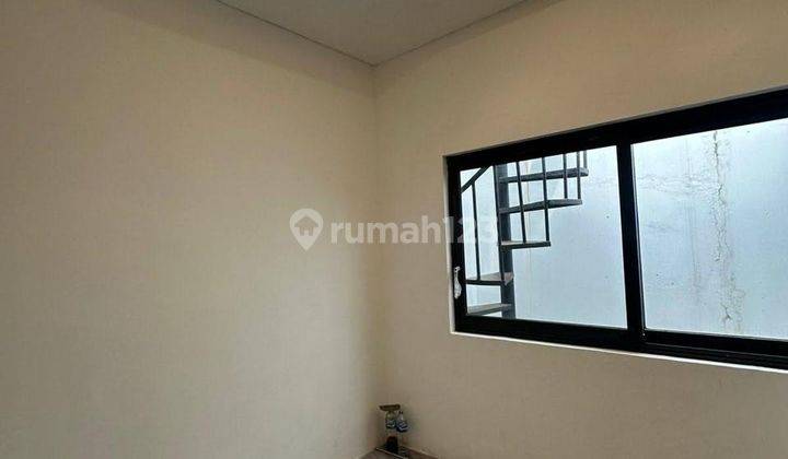 Rumah Cantik Riviera At Puri Full Renov Siap Huni  2