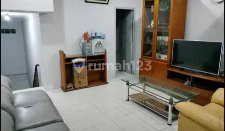 Strategic Shop House by the Road in Cendrawasih, Cengkareng 2