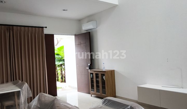 For Rent: House in Riviera Karang Tengah Cipondoh Kalideres 2