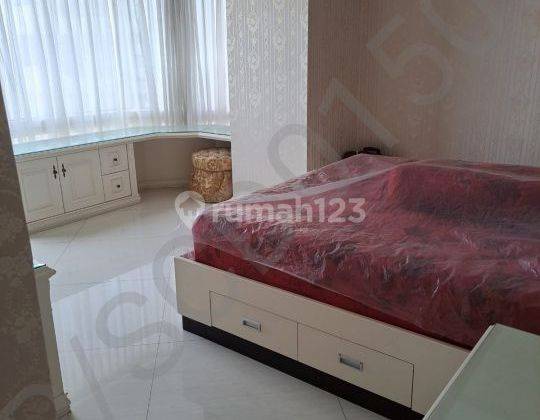 Apartemen Taman Anggrek 3 + 1 BR Siap Huni fully Furnished  2