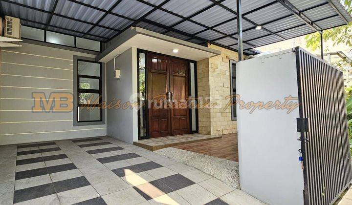 Rumah Cantik Depan Taman, Siap Huni Di Bsd City 2