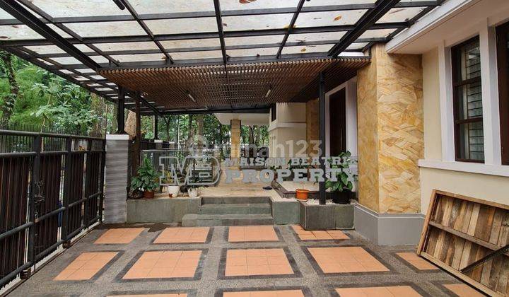 Rumah mewah semi furnished di Puspita Loka BSD 2