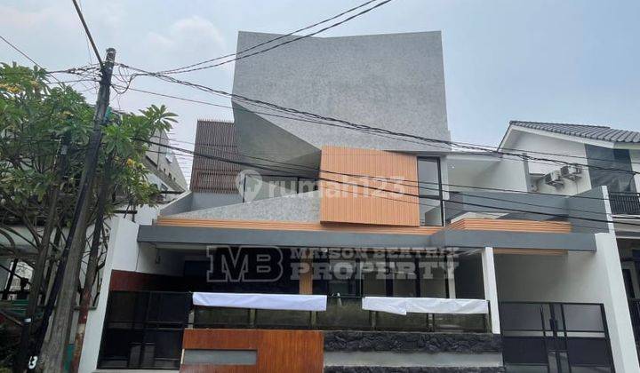 Rumah Baru 2 Lt Dengan Swimpool Di Bintaro 1