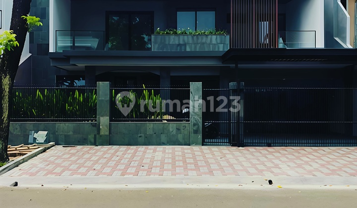 Beautiful Renovated House in Puspita Loka BSD, Main Road Row