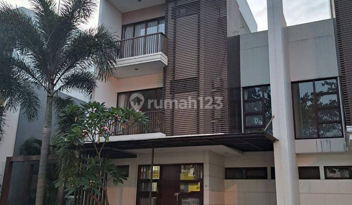 RUMAH ASATTI VANYA PARK BAGUS RAPI LOKASI DIDEPAN 1