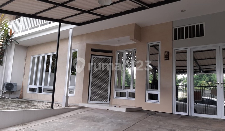 Rumah Giri Loka Bsd Lokasi Strategis Luas 300 Meter 2