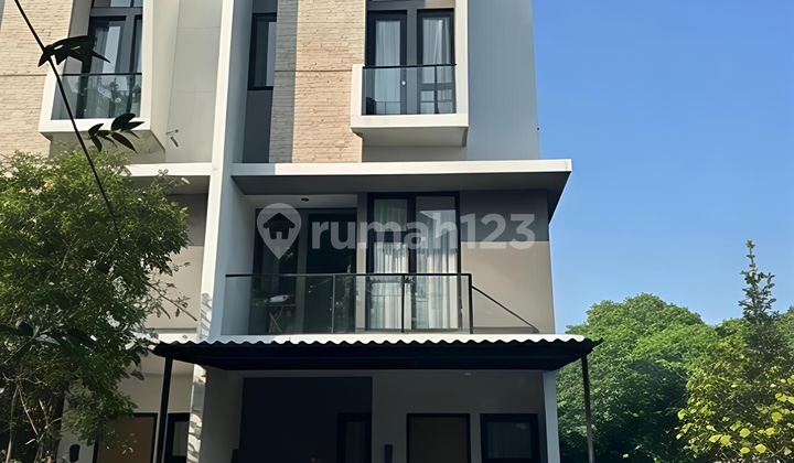 Rumah Provence Suite Bsd Bagus Renovasi Posisi Hoek