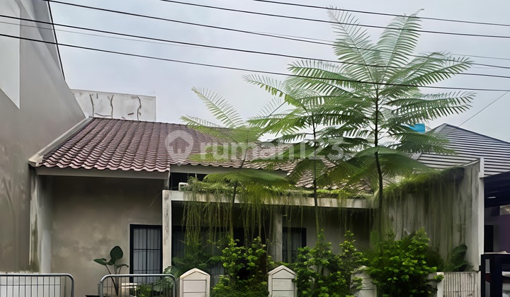 Rumah Nusa Loka BSD Bangunan Satu Lantai Lokasi Depan Taman