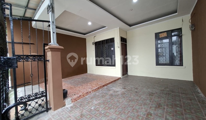 Nusa Loka BSD House, 1.5 Story Building, Negotiable, Eligible for KPR (Home Ownership Loan) Nusa Loka BSD House, 1.5 Story Building, Negotiable, Eligible for KPR (Home Ownership Loan)