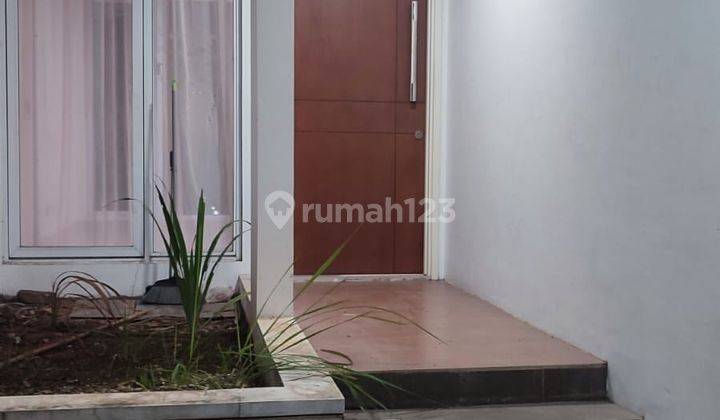 Disewakan Rumah Eminent Bsd City Kondisi Siap Huni Luas 180 Meter  2