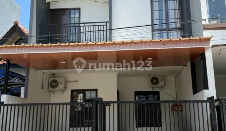 Rumah Rensi Melati Mas Serpong 2 Lantai Rapi Semi Furnished