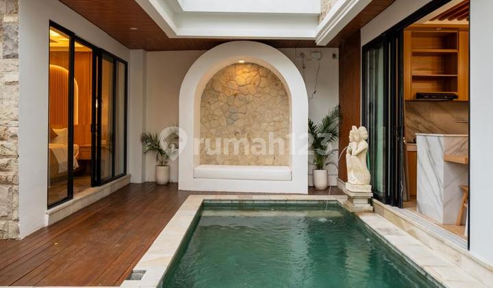 Luxury Mediterranean Tropical Villa - Only 6 Km From Seseh Beach!