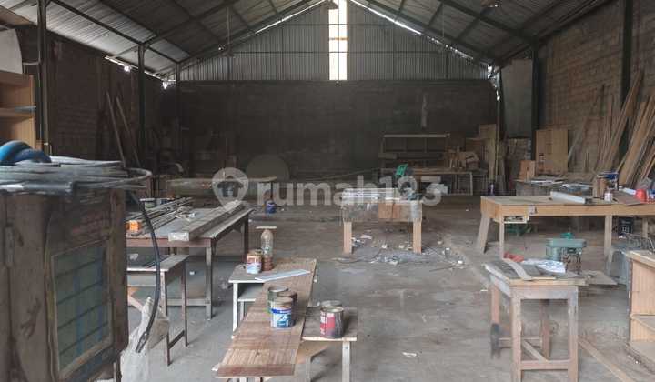 Multi-Functional 300-Meter Warehouse on Kebo Iwo Main Road, West Denpasar – Suitable for All Businesses!