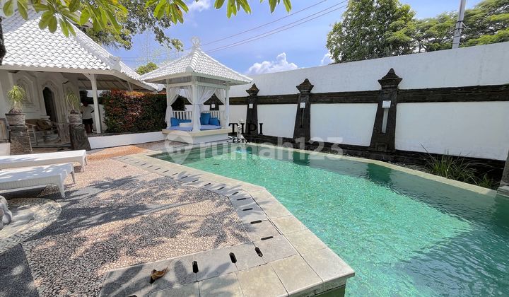 Semi-joglo Villa 300 Meter In Kerobokan Bali– Prime Location & High Roi!"