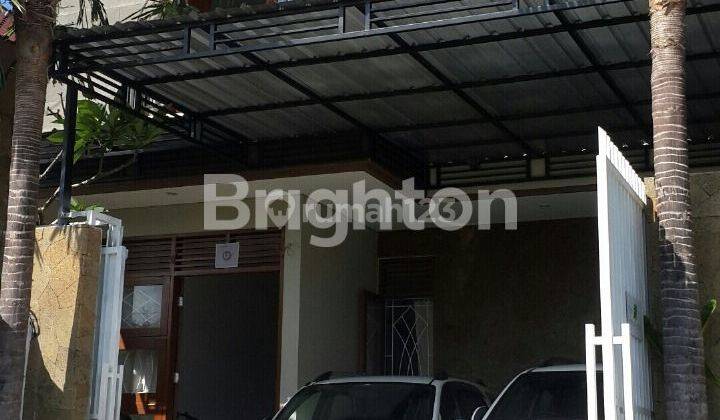 RUMAH CANTIK 2 LANTAI 3+1 KAMAR TIDUR, GARASI 2 MOBIL DI JALAN MAHENDRADATA DENPASAR BALI 1