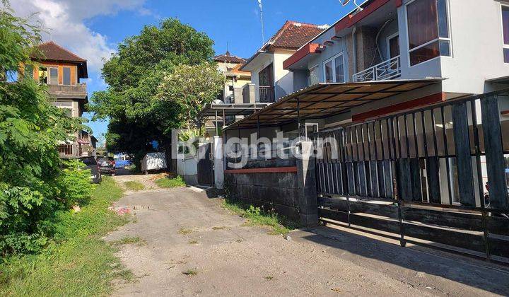 RUMAH STRATEGIS SIAP HUNI 2 LANTAI 3 KAMAR TIDUR 210 METER DI JALAN MAHENDRADATA DENPASAR BARAT 2