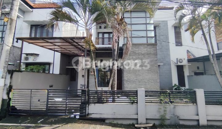 DIJUAL RUMAH SIAP HUNI, 4 KAMAR TIDUR DI PERUMAHAN BALI ARUM